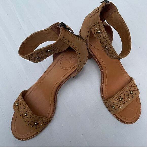 FRYE Women's Brielle Deco Back Zip Sandal Sand Oiled Nubuck size 10 - Picture 8 of 12